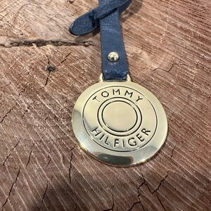 Tommy Hilfiger Gold Medallion purse 👜 tag/charm with Blue Strap
